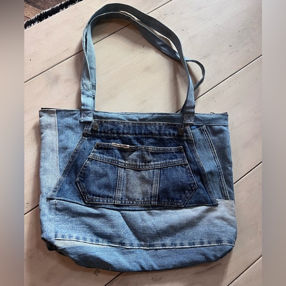 Lou Zeldis Handbags - Lou Zeldis Denim Tote with Zipper